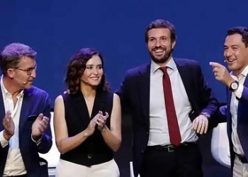 El sentido protocolario de la imagen más viralizada de la Convención del PP