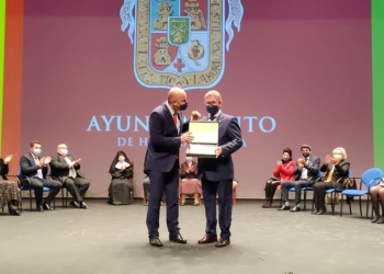 El Ayuntamiento de Huércal-Overa distingue su jefe de Protocolo, José María Soler Carmona