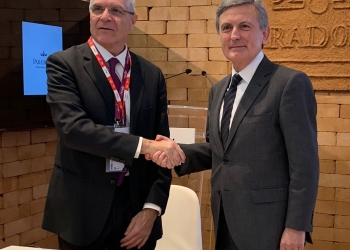 Paradores y Renfe proyectan la creación de paquetes con viaje en tren y alojamiento