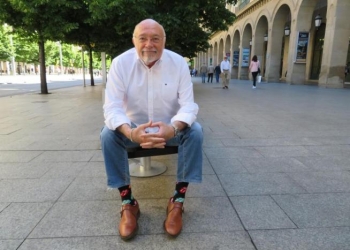 Fallece a los 71 años Ángel Pérez, primer jefe de protocolo del Gobierno de Aragón