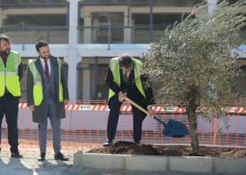 ‘Primera piedra’ de la planta industrial de Romar Global Care en la plataforma logística de GLP en Sagunto