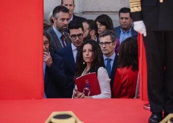 Los profesionales apoyan la actuación de la jefa de Protocolo de la Comunidad de Madrid