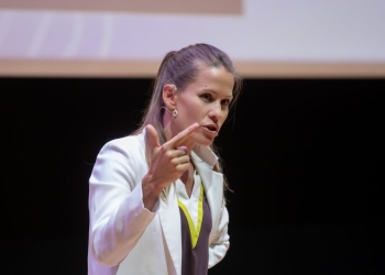 Cinco razones para contratar un conferenciante en un evento corporativo