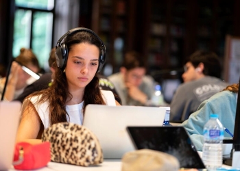 Una plataforma gratuita de la Nebrija pone a prueba la velocidad y la comprensión lectora