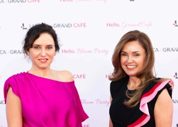 LaFinca Grand Café se da a conocer con un ‘bloom party’ al que asistió Isabel Díaz Ayuso