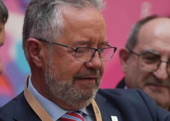 Del protocolo en la mesa al protocolo cercano: el protocolo “glocal”