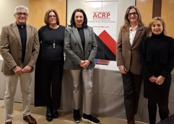 Éxito del panel de presentación de TFG y TFM en protocolo organizado por la ACRP